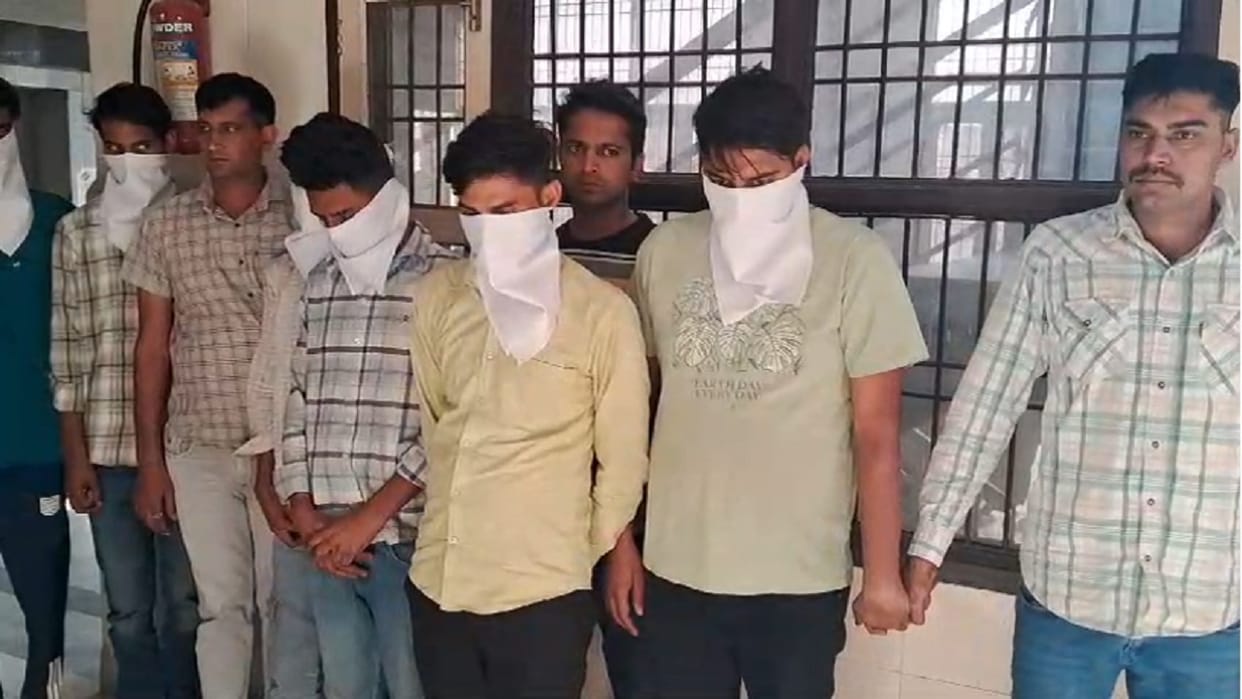 accused arrested for duping a constable of Rs 12.47 lakh on the pretext of winning a task in Dadri