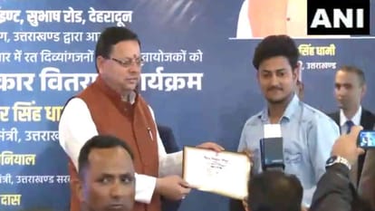 दिव्यांग दिवस पर कार्यक्रम में सीएम धामी