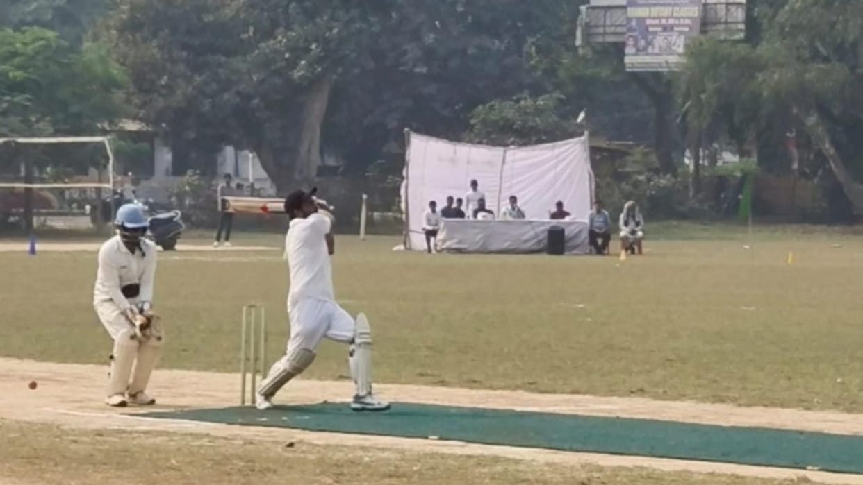 Moradabad team won third quarter final match of cricket tournament in Shahjahanpur