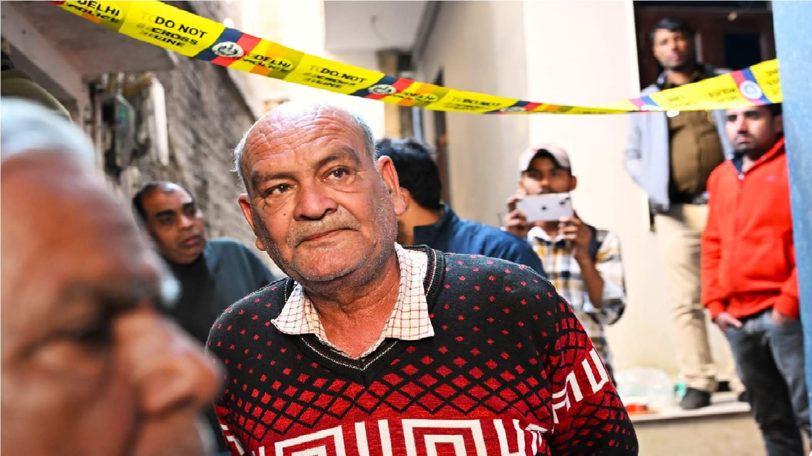 Delhi Triple Murder Father murdered in his sleep and mother and sister fought