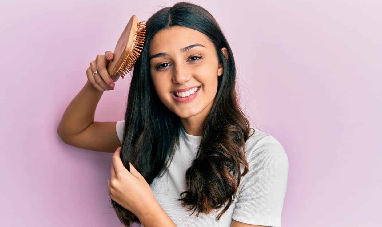 Hair Care Tips in winter season barish or kohre me balon ka dhyan kaise rakhein