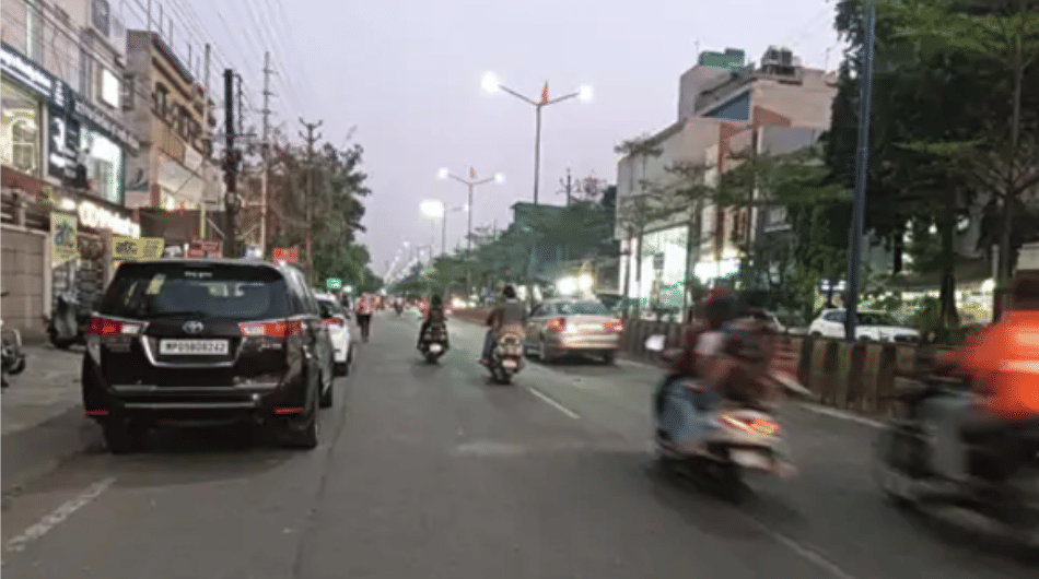 Indore News: Cold disappears temperature breaks records indore