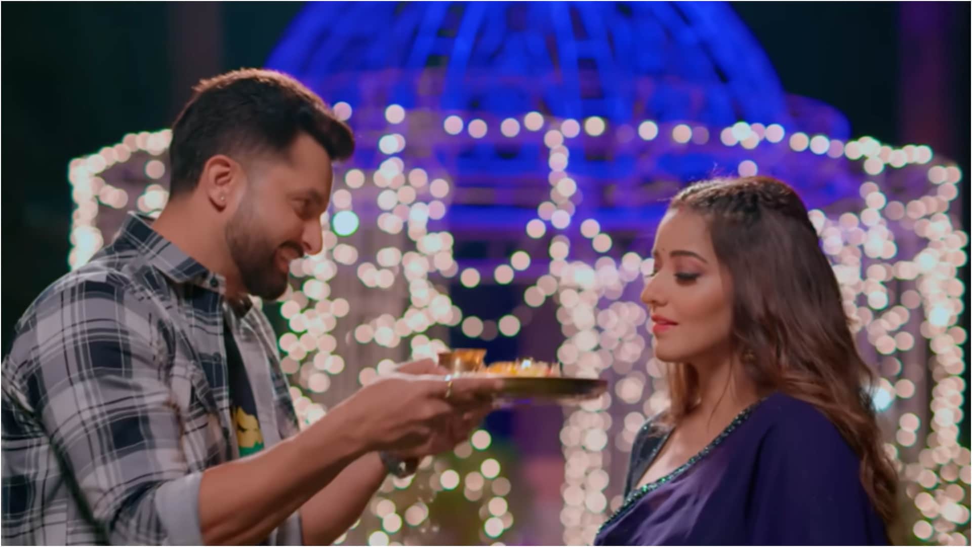 Monalisa New Bhojpuri Song with Vikrant Singh Love Marriage Mein Bhari Nuksaan Have Released