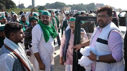 UP: There was an uproar throughout the day over the detention of Rakesh Tikait, know how protests took place