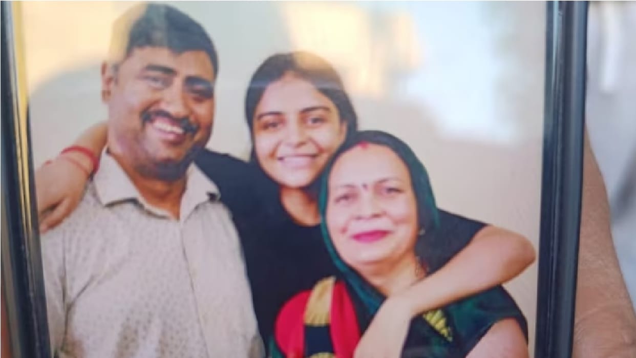 retired soldier from Khedi village of Narnaul, his wife and daughter were brutally murdered in Delhi