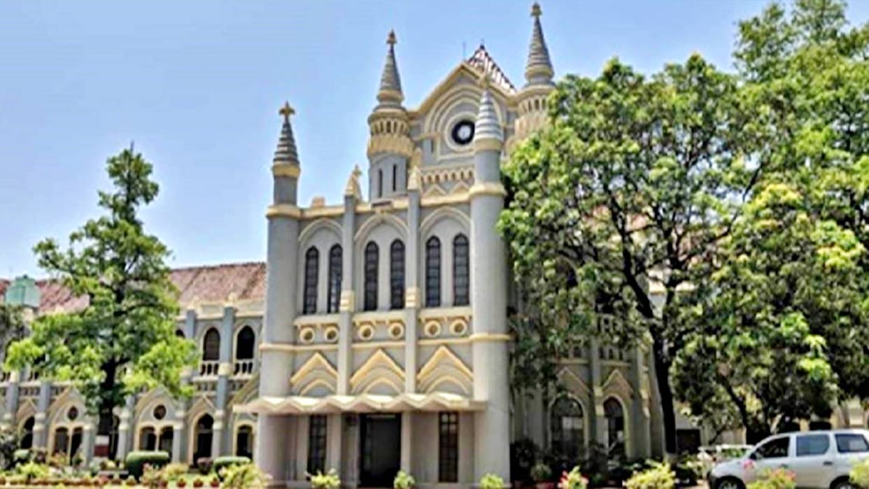 MP High Court Complete all formalities for removing toxic waste from Union Carbide within a week HC orders