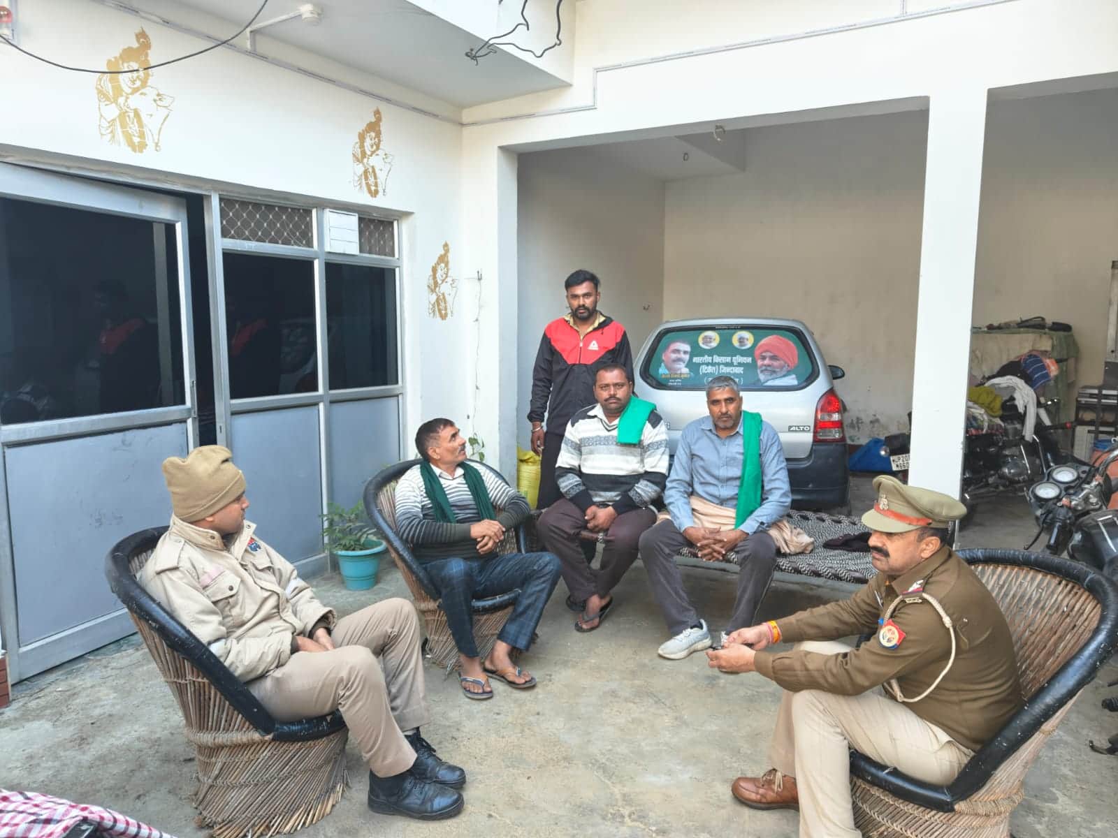 BKU Delhi March: Police stopped West UP farmers from going to Noida, many workers put under house arrest