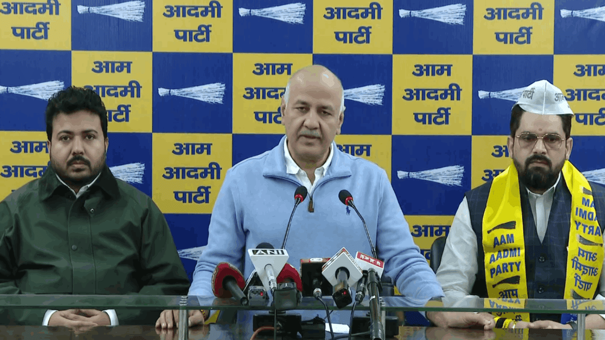 Pravesh Ratna joined Aam Aadmi Party in delhi