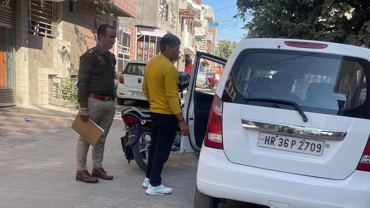 Police took a big action against drug abuse in Rohtak, made suspects do sit-ups; chased away some
