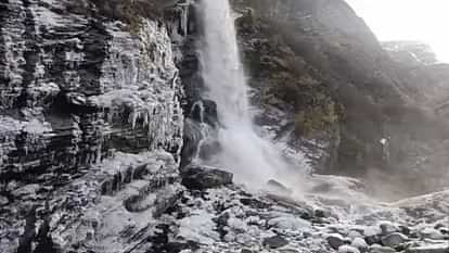 Uttarakhand Weather temperature reached minus seven degrees in Badrinath Dham water of Rishi Ganga froze