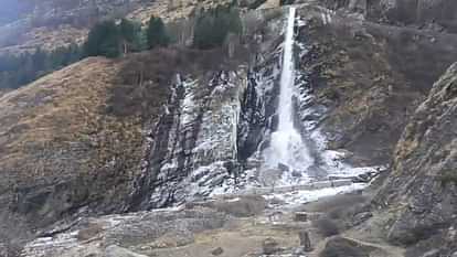 Uttarakhand Weather temperature reached minus seven degrees in Badrinath Dham water of Rishi Ganga froze