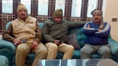 UP: There was an uproar throughout the day over the detention of Rakesh Tikait, know how protests took place