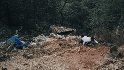Truck fell into a 40 feet deep ditch in Kabirdham