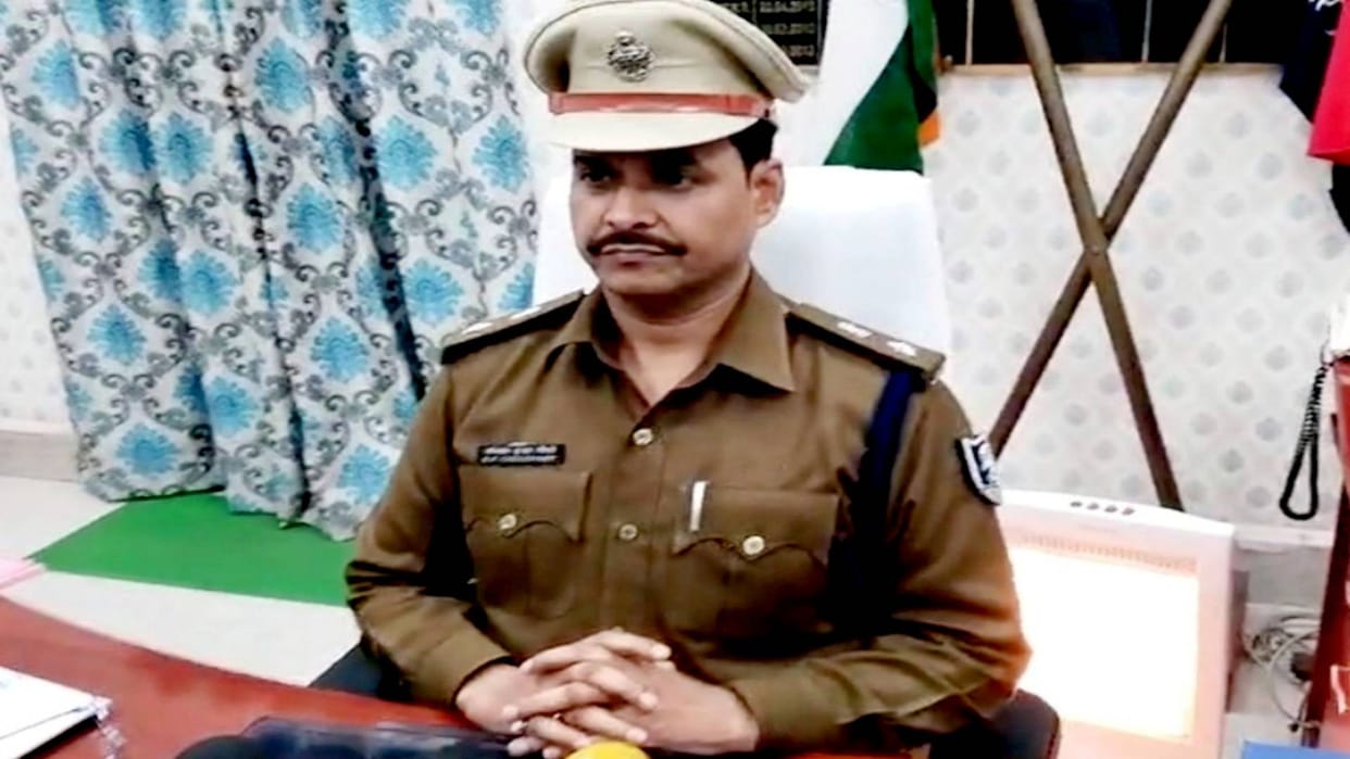 Bihar News Is Sheikhpura police in cahoots with liquor mafia SHO Ravikant Kumar suspended after investigation