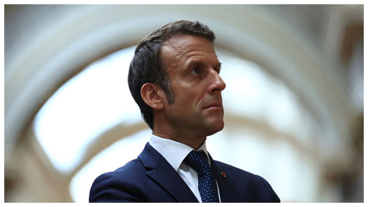 france government lost no confidence motion pm barnier resign president macron in crisis