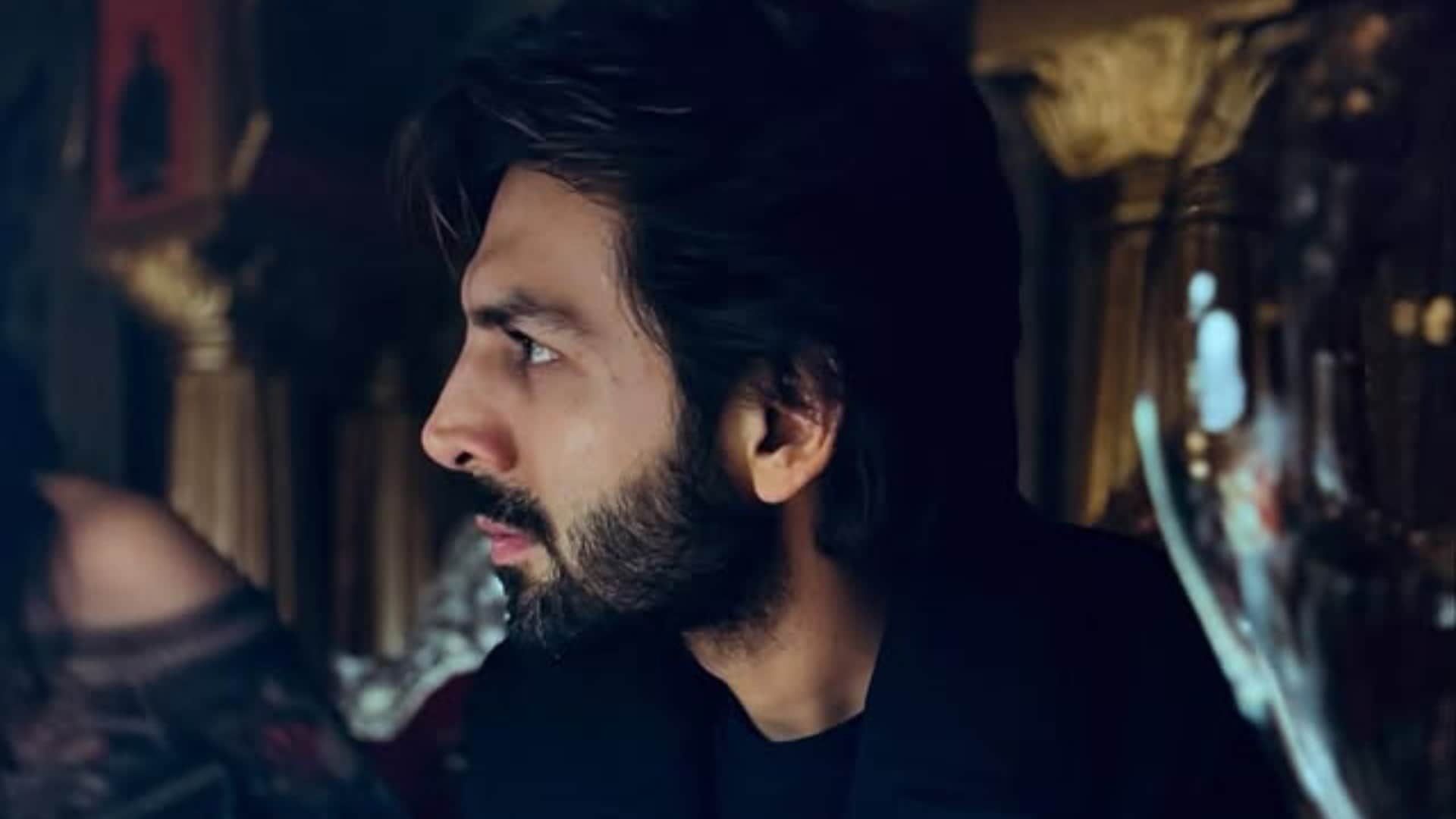 Kartik Aaryan received his engineering degree after almost a decade. He shared a video from his convocation