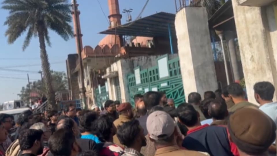 Muzaffarnagar: Central GST team raids Qadir Rana Steel, former MP's son questioned