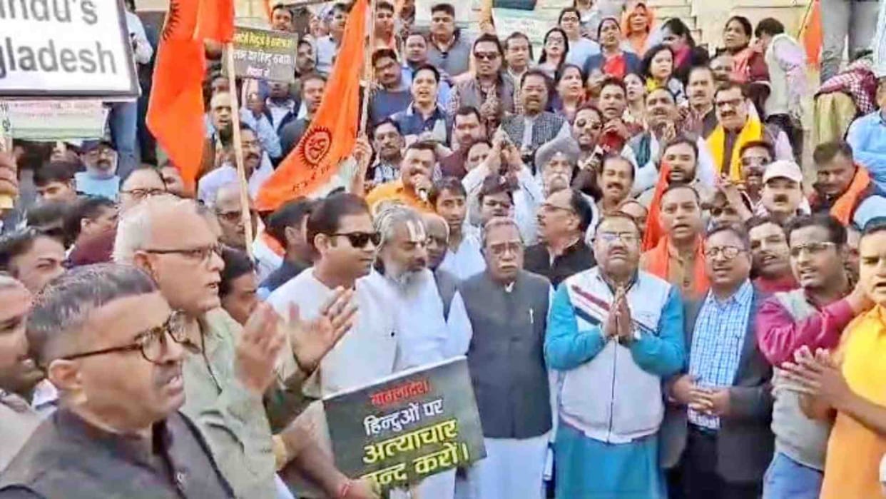 Alwar News: Sarva Samaj protests in Alwar against the persecution of Hindus in Bangladesh