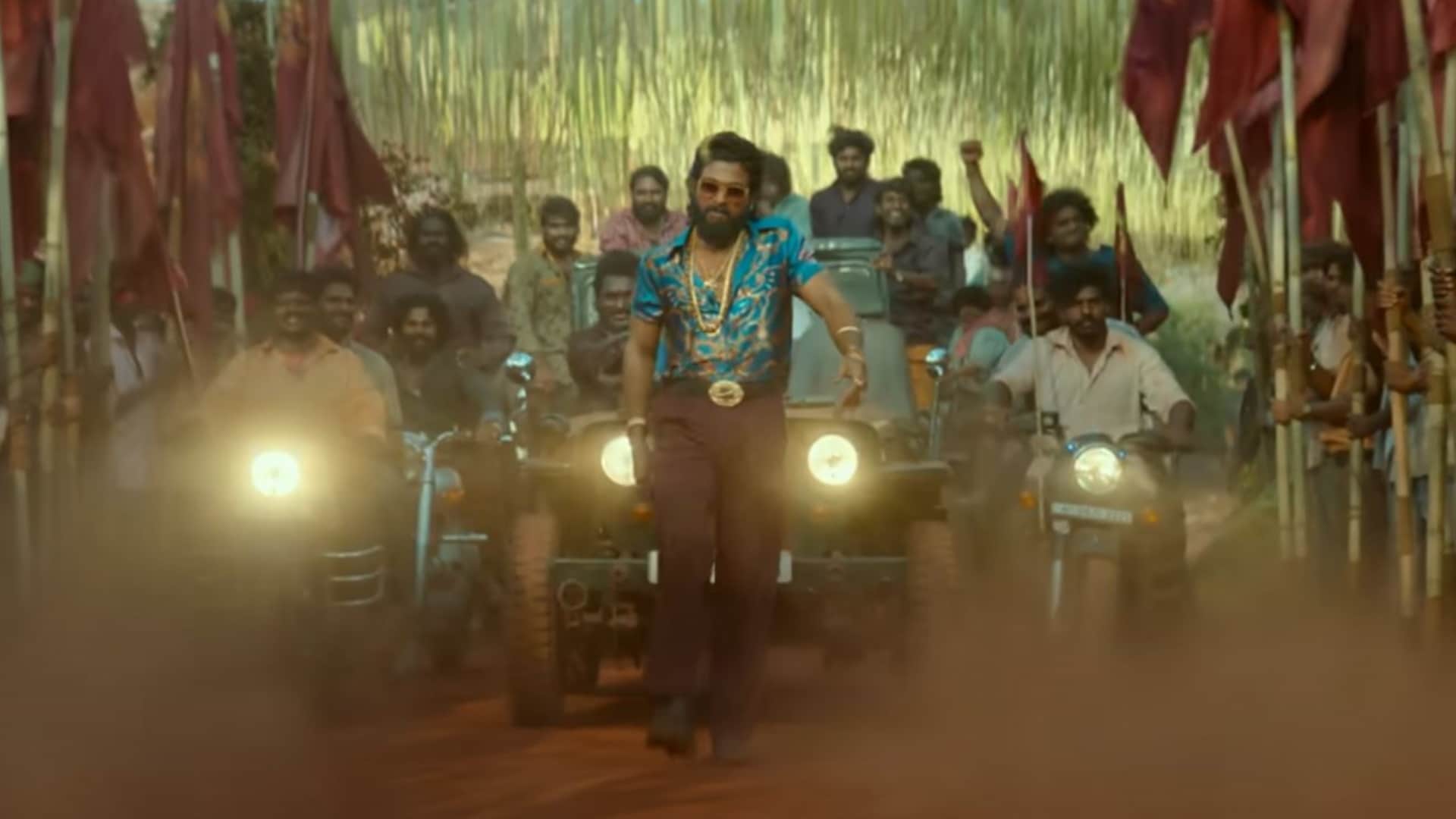 pushpa 2 the rule Allu Arjun rashmika mandanna fans Cheers Blows Kisses During Film Screening In Hyderabad