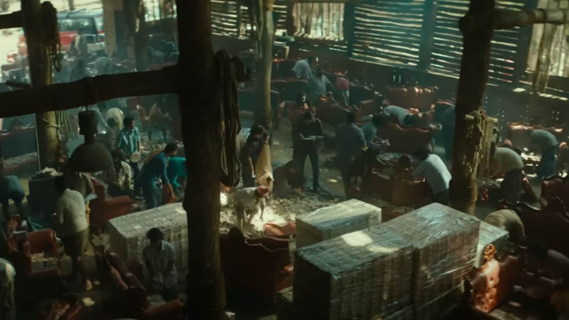 pushpa 2 the rule Allu Arjun rashmika mandanna fans Cheers Blows Kisses During Film Screening In Hyderabad