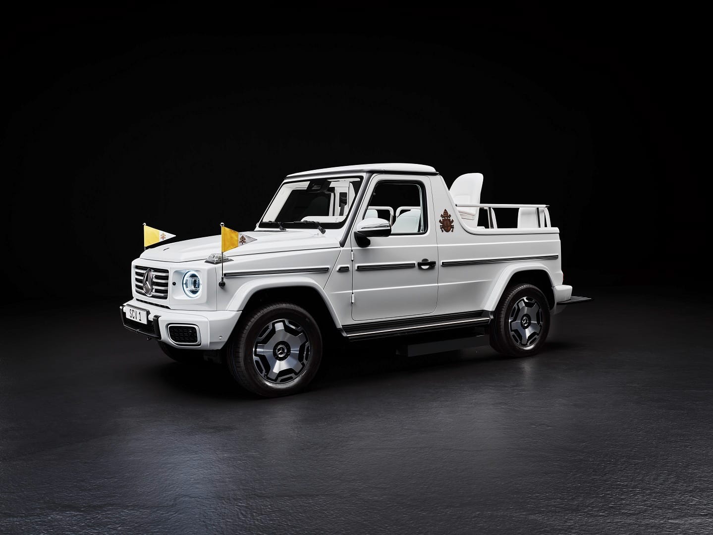 Pope Francis New Car Popemobile All Electric Mercedes G-Wagon SUV Know Details