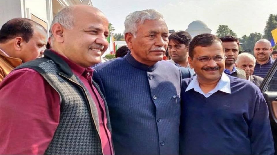 arvind Kejriwal reaction on Delhi Assembly Speaker Ram Niwas Goyal retirement from politics