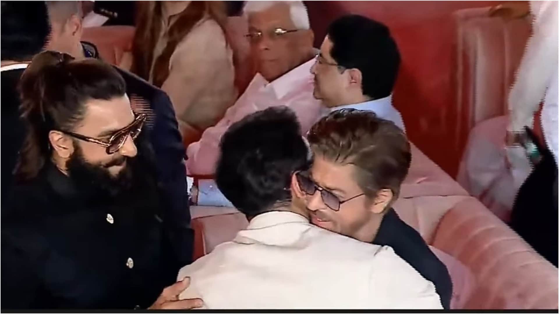 Bollywood Celebs List in Maharashtra New CM Devendra Fadnavis Oath Ceremony shah rukh khan to salman