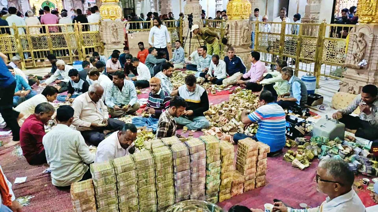 Chittorgarh: 25 crore 50 lakhs came out in the fifth phase of counting of Sanwaliaji's reserves