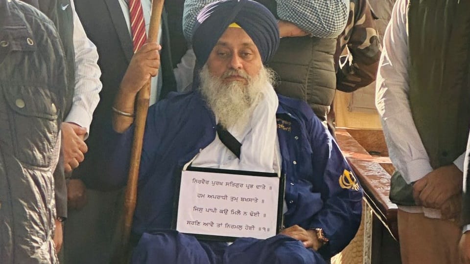 Sukhbir Badal sewa in Sri Kesgarh Sahib today all update