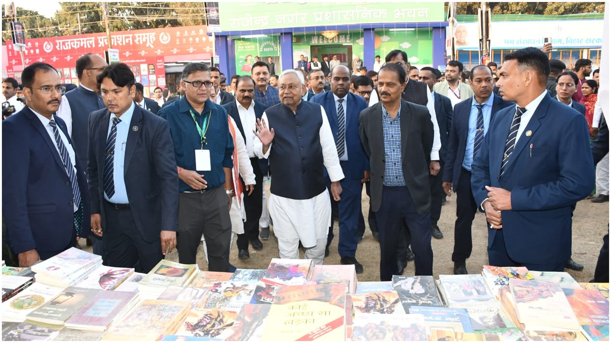 Bihar News : CM Nitish Kumar in patna book fair gandhi maidan patna tribute to sharda sinha usha kiran khan