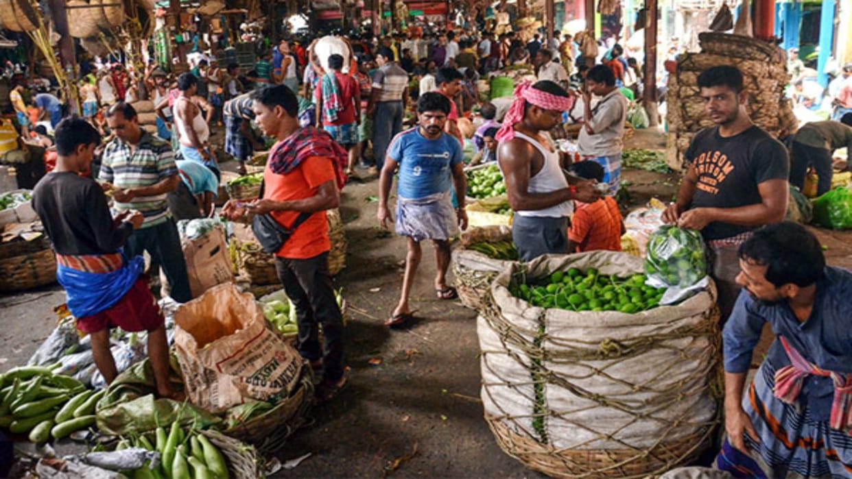Prices of food items have fallen sharply in one month, more relief expected in future