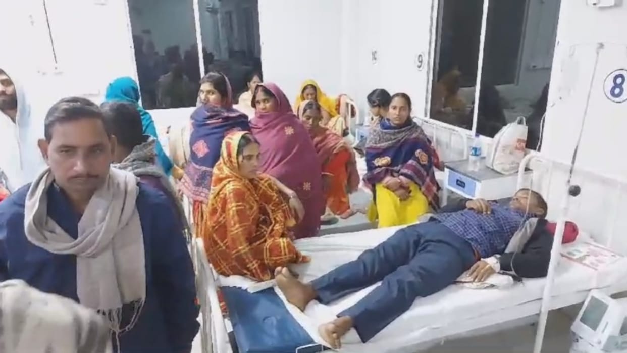 Jehanabad: Clash between police and villagers during raid in liquor case, 10 people from both sides injured