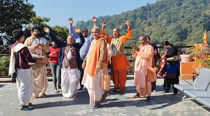 Kotdwar: पिंडी महाभिषेक के साथ श्रीसिद्धबली महोत्सव शुरू, मंत्रोच्चार के बीच हुई कलश स्थापना Uttarakhand News Shri Siddhabali festival started with Pindi Maha Abhishek in Kotdwar