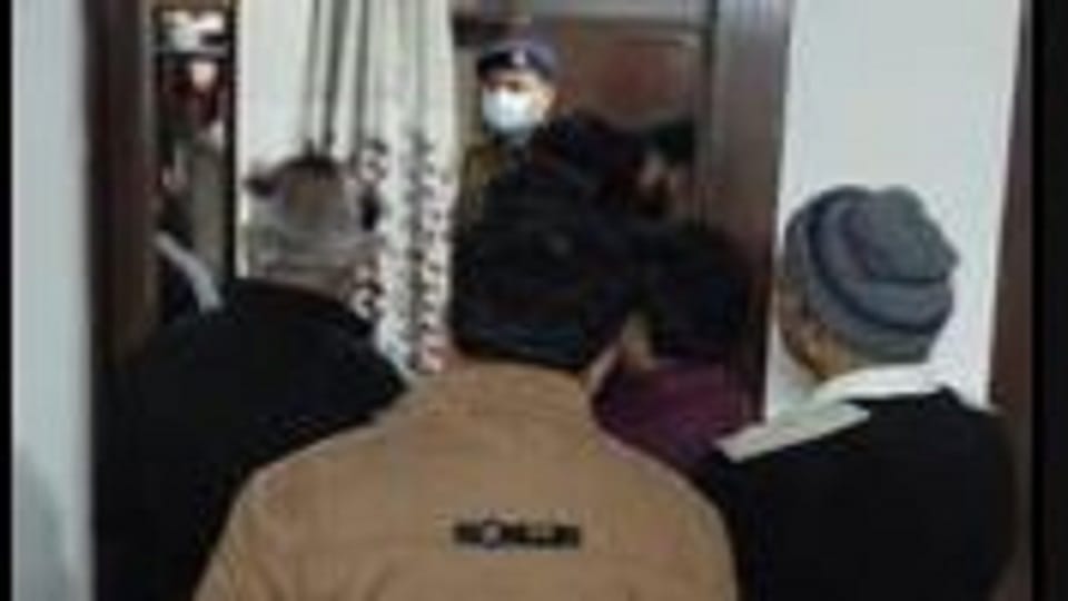 stationery businessman committed suicide by shooting himself in the temple at home