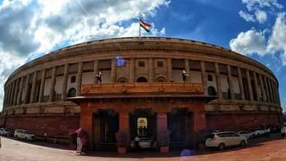 Rajya Sabha Cash Row: संसद में पहले भी हुए हैं नोट कांड, कभी इसके चलते नेताजी जेल गए तो कभी गई किसी की सांसदी Rajya Sabha Cash Row and other JMM Bribery Sita Soren 2008 Mahua Moitra Cash For Query News In Hindi