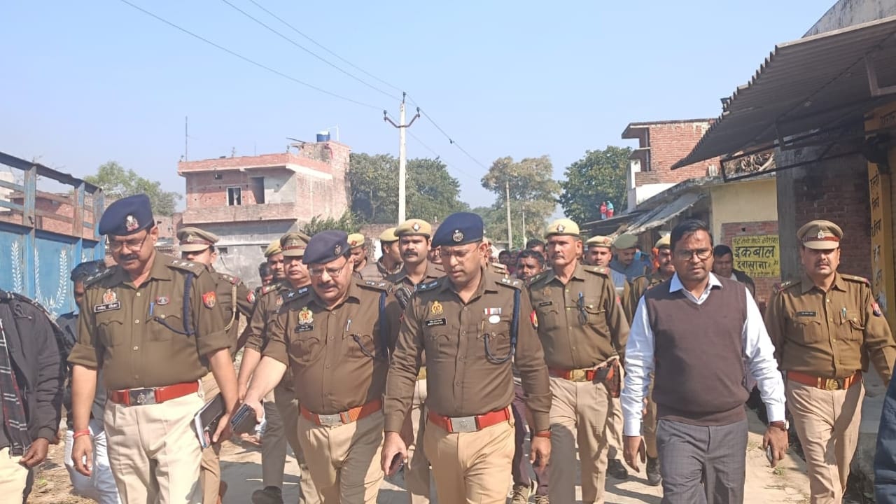 Father and two sons suicide in Lakhimpur Kheri house for which three lives lost now handed over to relative