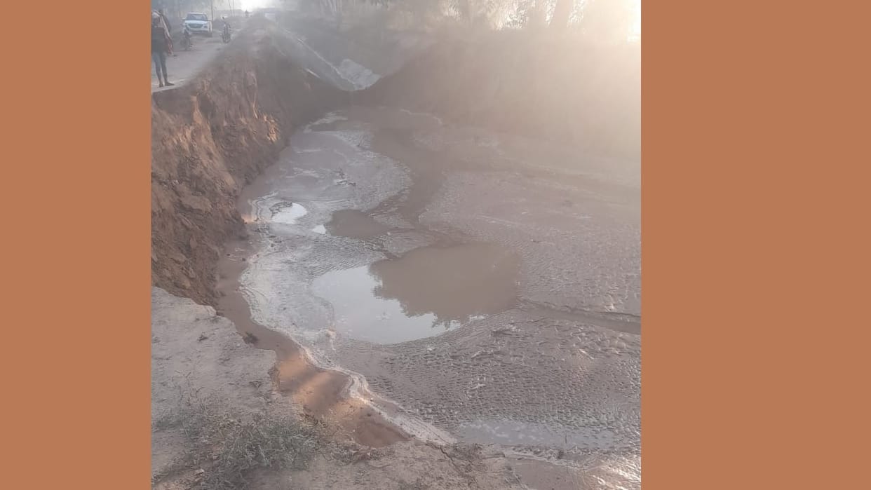 Varuwali canal breaks again in Sirsa: 60 acres of crops submerged, farmers accuse irrigation department