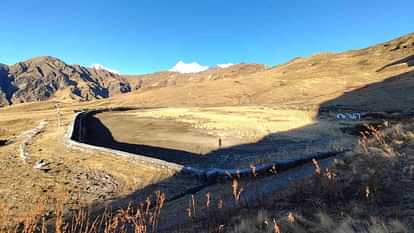 Beautiful tourist spot Vedni Bugyal pond has dried up Dewal chamoli Uttarakhand News in Hindi