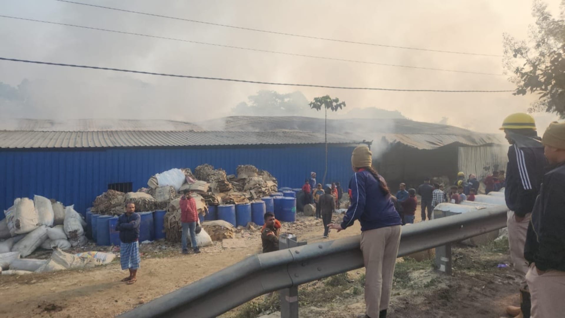 Bihar News: Huge fire in leaf plate factory in Muzaffarpur, loss of more than 70 lakhs