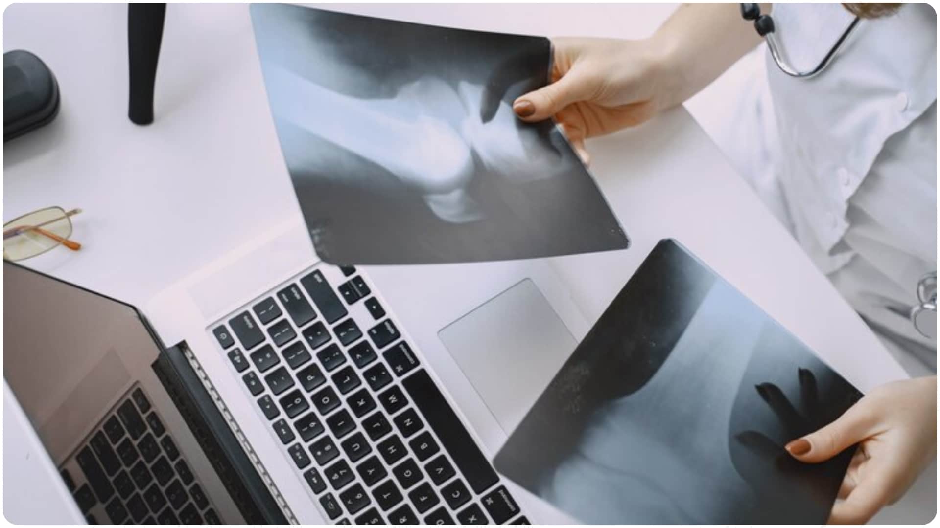 Health Tips: Why Do Your Bones Crack Check 4 Common Reasons Behind Joint Pai