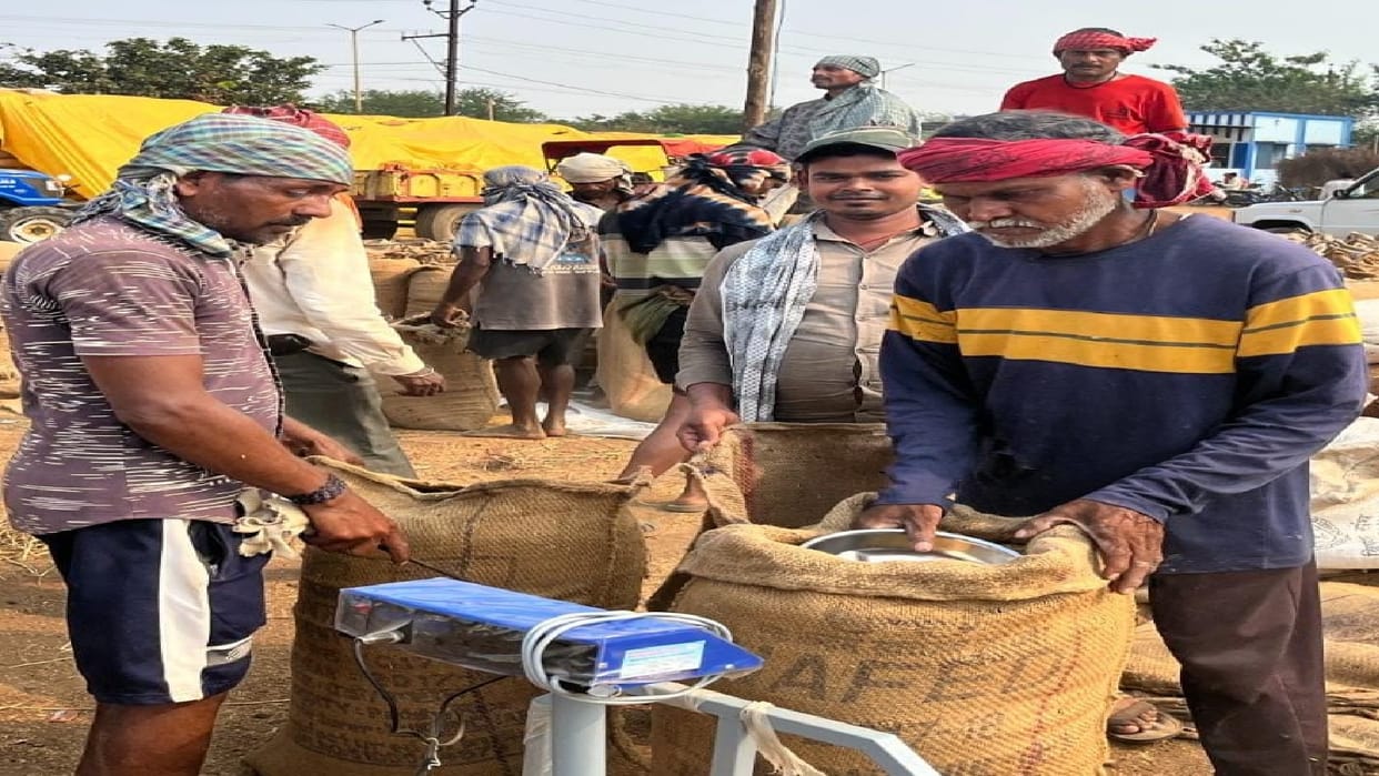 32.29 lakh metric tonnes of paddy has been purchased in Chhattisgarh, 6.80 lakh farmers have sold their paddy