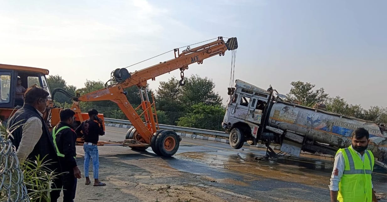Kannauj bus accident passengers said they woke up with the blast there was blood and dead bodies all around