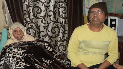 Hashimpura incident: Two sons murdered, mother lying on the cot...