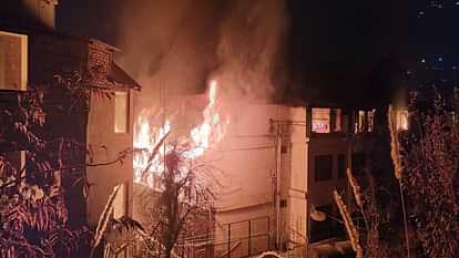 Fire breaks out in a hotel in Rangdi Manali