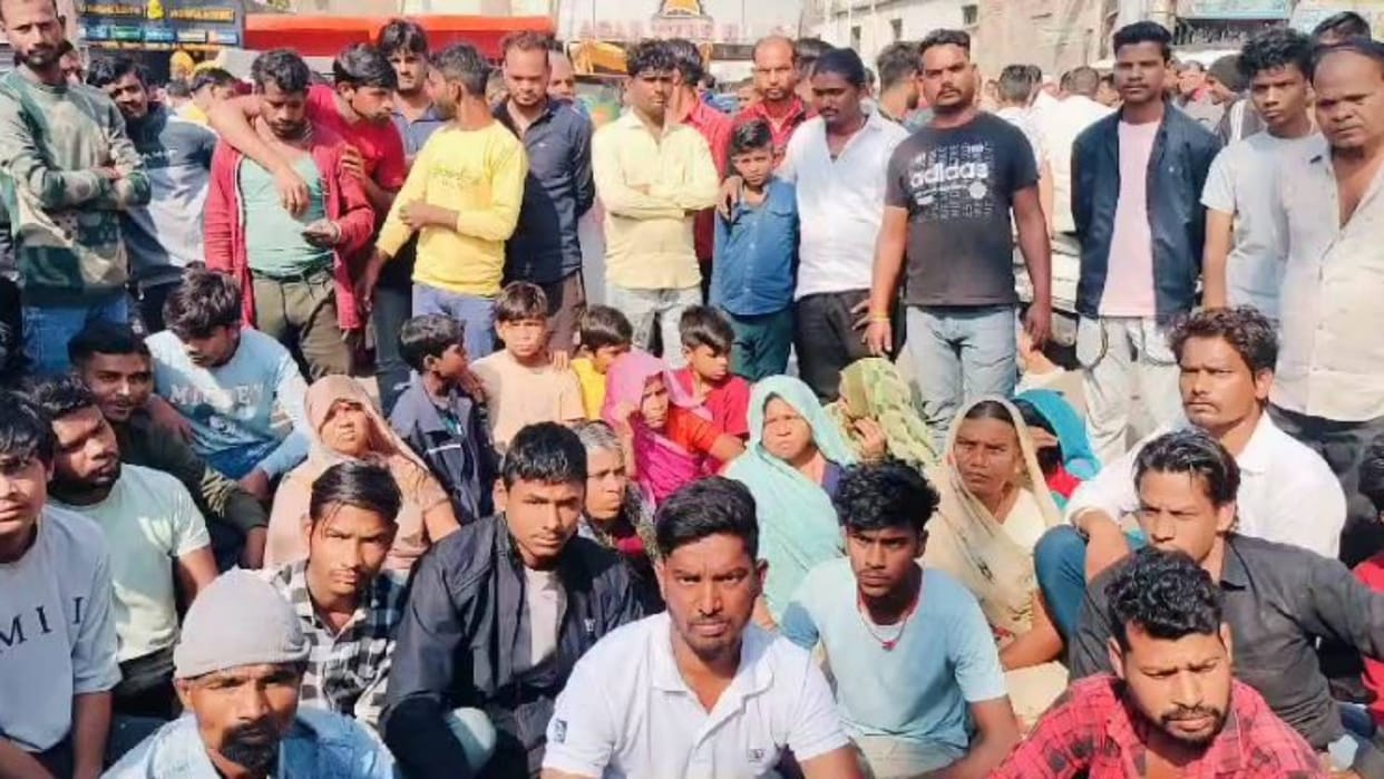Sagar Councilor accused mayor husband and nephew of assault and insult traffic jam at Bhagwanganj intersection