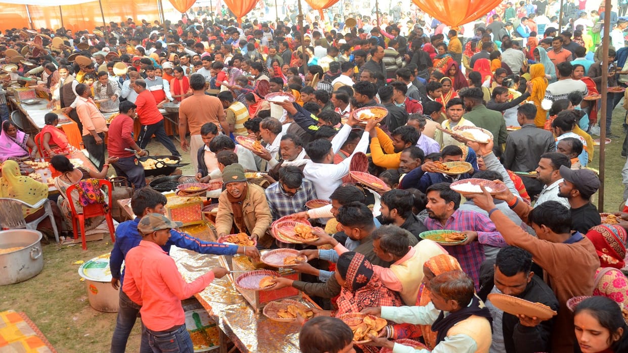 Chaos in mukhyamantri samuhik vivah samaroh in Bareilly