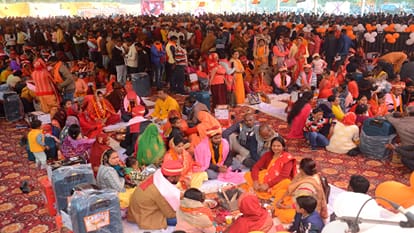 Chaos in mukhyamantri samuhik vivah samaroh in Bareilly