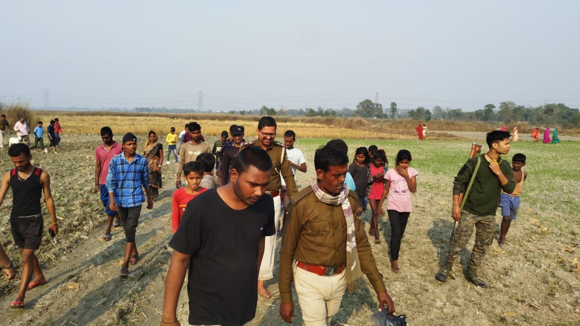 Muzaffarpur Crime: Sensation spread after finding unknown dead body, suspicion of murder; Bihar police
