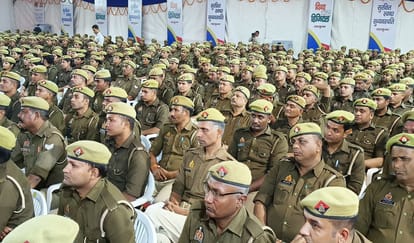 CM Yogi said, Mahakumbh is an opportunity to improve the image of UP Police in front of the world