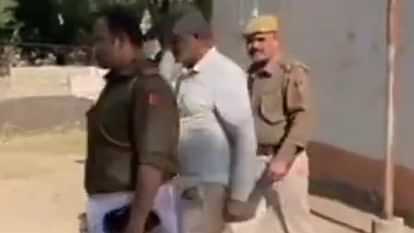 Sirohi News : फिल्म शूटिंग का झांसा देकर होटल मालिक से ठगे 7.70 लाख रुपये, पुलिस ने आरोपी को गिरफ्तार किया Sirohi News: Cheated hotel owner of Rs 7.70 lakh on the pretext of film shooting, police arrested the accused